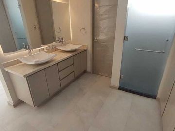 SE VENDE HERMOSA CASA