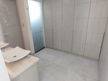 SE VENDE HERMOSA CASA