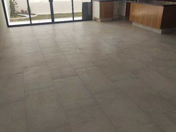 SE VENDE HERMOSA CASA