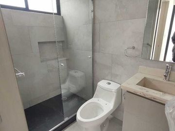 SE VENDE HERMOSA CASA