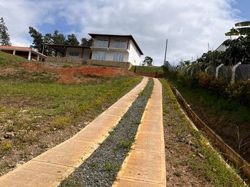 finca en venta en el carmen. Cod V16109
