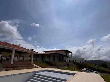 finca en venta en el carmen. Cod V16109