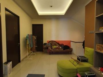 Rumah 6 Kamar Tidur di Sektor 7 Kebayoran Bintaro 4563