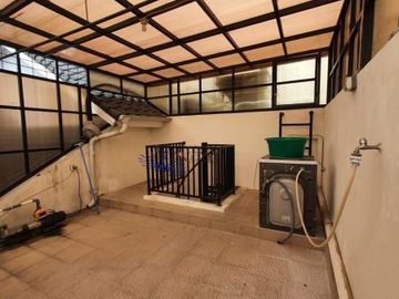 Rumah 6 Kamar Tidur di Sektor 7 Kebayoran Bintaro 4563
