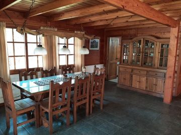 CASA 4 AMBIENTES VENTA CARILO CERCA DEL GOLF