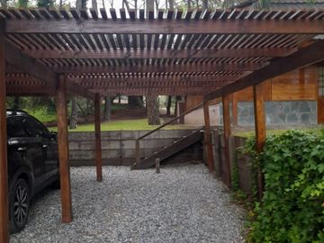 CASA 4 AMBIENTES VENTA CARILO CERCA DEL GOLF