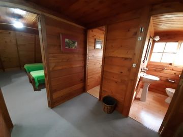 CASA 4 AMBIENTES VENTA CARILO CERCA DEL GOLF