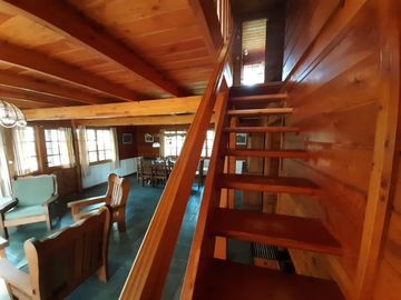 CASA 4 AMBIENTES VENTA CARILO CERCA DEL GOLF