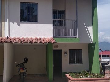 casa en venta en socorro. Cod V112814