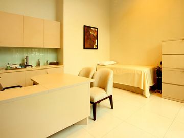 Dijual Apartemen Pakubuwono View – 2+1 BR (Size 153 m2) TERMURAH 4,2 MILYAR SEBELUM TERJUAL