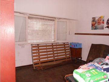Casa apta para dos familias. Barrio San José