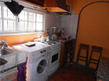 Casa apta para dos familias. Barrio San José