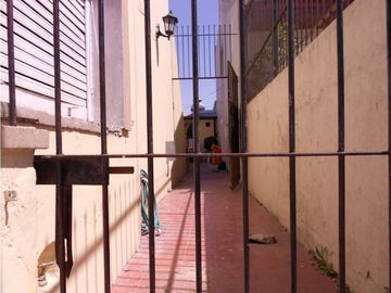 Casa apta para dos familias. Barrio San José