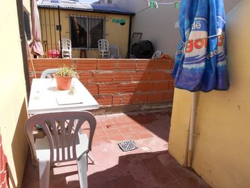 Casa apta para dos familias. Barrio San José