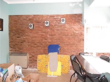Casa apta para dos familias. Barrio San José