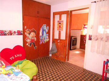 Casa apta para dos familias. Barrio San José