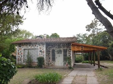 Casa de 3 ambientes Zona Centro Sur