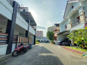 Rumah Full Furnish Siap Huni dalam Perumahan di Seturan dekat Ykpn