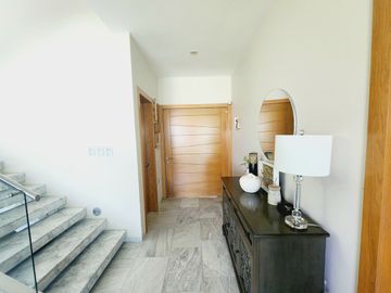 Residencia en VENTA CON TERRENO DE 908 M2 fracc PLAYAS DEL CONCHAL