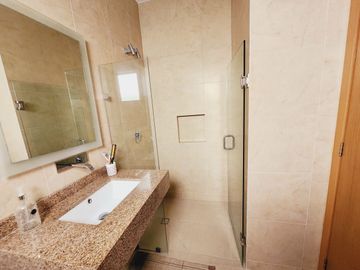 Residencia en VENTA CON TERRENO DE 908 M2 fracc PLAYAS DEL CONCHAL