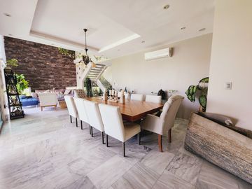 Residencia en VENTA CON TERRENO DE 908 M2 fracc PLAYAS DEL CONCHAL