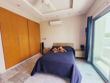 Residencia en VENTA CON TERRENO DE 908 M2 fracc PLAYAS DEL CONCHAL