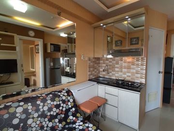 Apartemen bulanan lokasi strategis green pramuka city