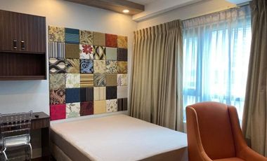 FOR SALE: Edades Tower