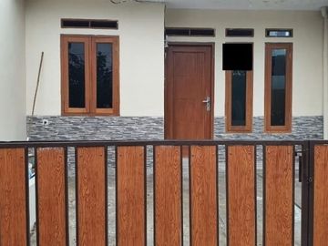 Rumah Ciledug Strategis Siap Huni Paling Cantik