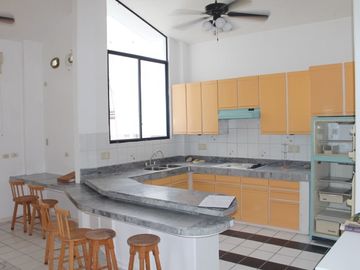 Capaes Beach House: Se Vende Casa Cerca del Mar en Capaes