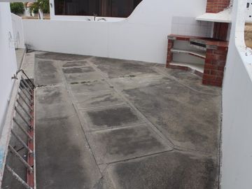 Capaes Beach House: Se Vende Casa Cerca del Mar en Capaes