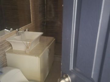 Departamento en arriendo de 3 dorm. en Viña del Mar para est
