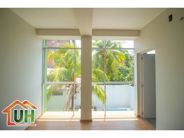 ID 00512-VENTA CASA PUCALLPA - DE ESTRENO -  CON PISCINA-A.T 250 m2