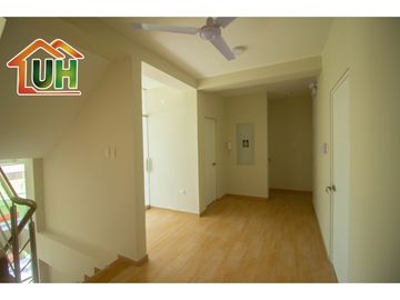 ID 00512-VENTA CASA PUCALLPA - DE ESTRENO -  CON PISCINA-A.T 250 m2