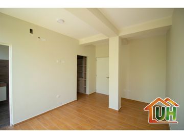 ID 00512-VENTA CASA PUCALLPA - DE ESTRENO -  CON PISCINA-A.T 250 m2