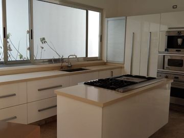CASA EN FRACCIONAMIENTO REAL LAS QUINTAS