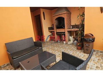 🏖 Alquiler de Departamento Amoblado en Huanchaco – ¡Listo para Mudarse! 🏡

¿Buscas vivir cerca del mar en un lugar cómodo, moderno y con todos los s