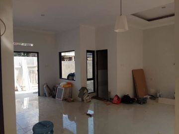 Rumah Baru @Cigadung Dekat Kawasan Cikutra, Tubagus Ismail dan Dago
