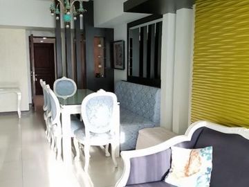 Condominium 3 Bedroom: 3 Bedrooms Condo For Sale in Two Serendra BGC Taguig City