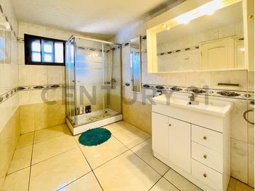 Casa en venta Villa Santa Carolina Macul