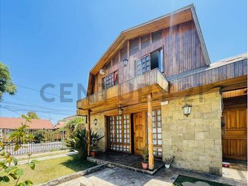 Casa en venta Villa Santa Carolina Macul