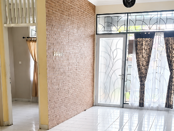 Rumah siap huni di Pinggir jalan Utama Villa Melati Mas BSD City
