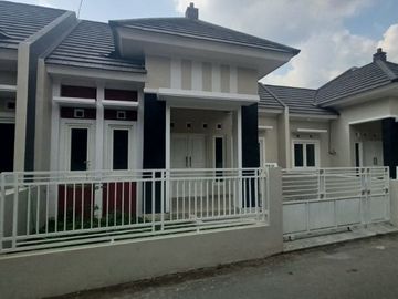 Unit Terakhir!!! Rumah Cantik Harga Terjangkau Type 57/88 m2 Di Kalitirto, Berbah.