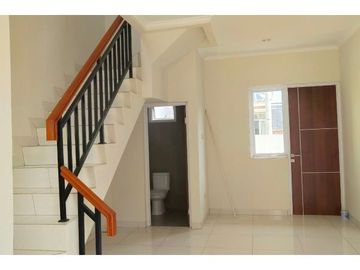 RUMAH CLUSTER 2 LANTAI DI GALUH MAS KARAWANG BARAT