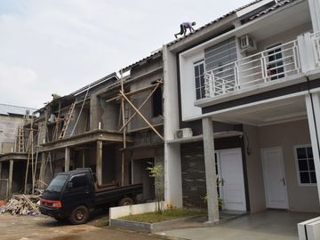 towhouse pinggir jalan
