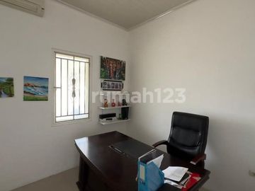 Rumah Modern Dekat Luwes Gentan Sukoharjo