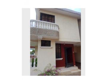 CASA DE CONJUNTO EN VENTA RIOMAR  CERCA AL CC BUENAVISTA