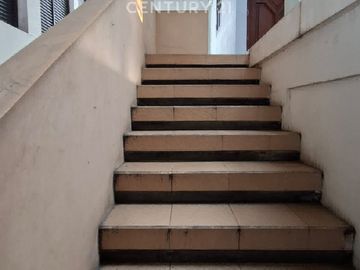 Rumah Pinggir Jalan Kemanggisan Cocok Kantor Dan Rumah Kost