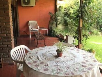 Calida Casa de 5 Ambientes en La Horqueta. Digna de Ver!