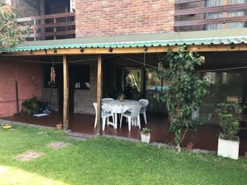 Calida Casa de 5 Ambientes en La Horqueta. Digna de Ver!